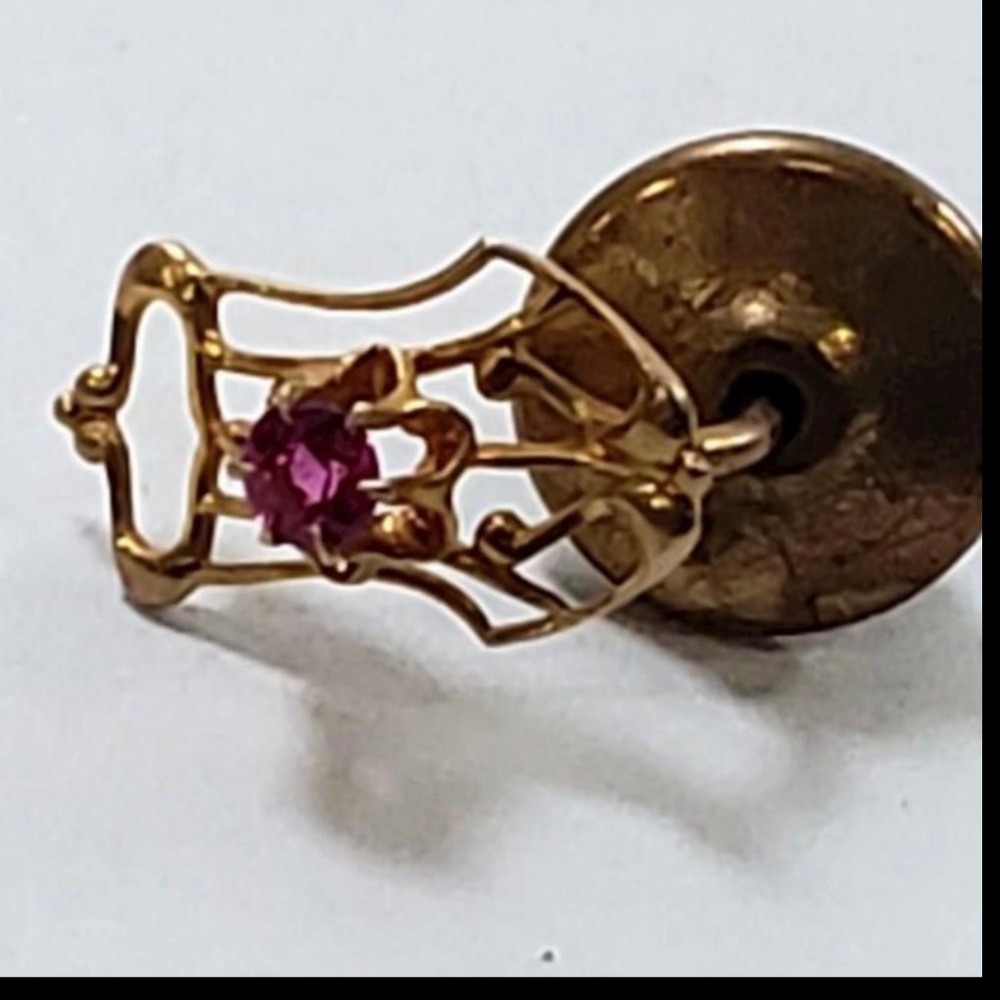 Art Deco 10 k Filagree Ruby tie tack or stick pin